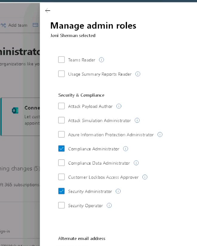 Figura 4. Compliance Administrator e Security Administrator selecionados na categoria Security & Compliance